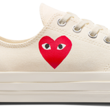 CDG PLAY x CONVERSE Chuck Taylor'70 Kleines Rotes Herz / Low Top / Cremeweiß