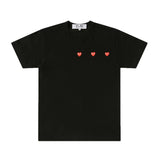 Play Comme des Garçons T-Shirt mit Dreifach-Herz Print